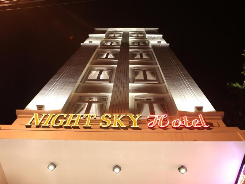 review khach san night sky tai khu vuc ven song hai chau 1