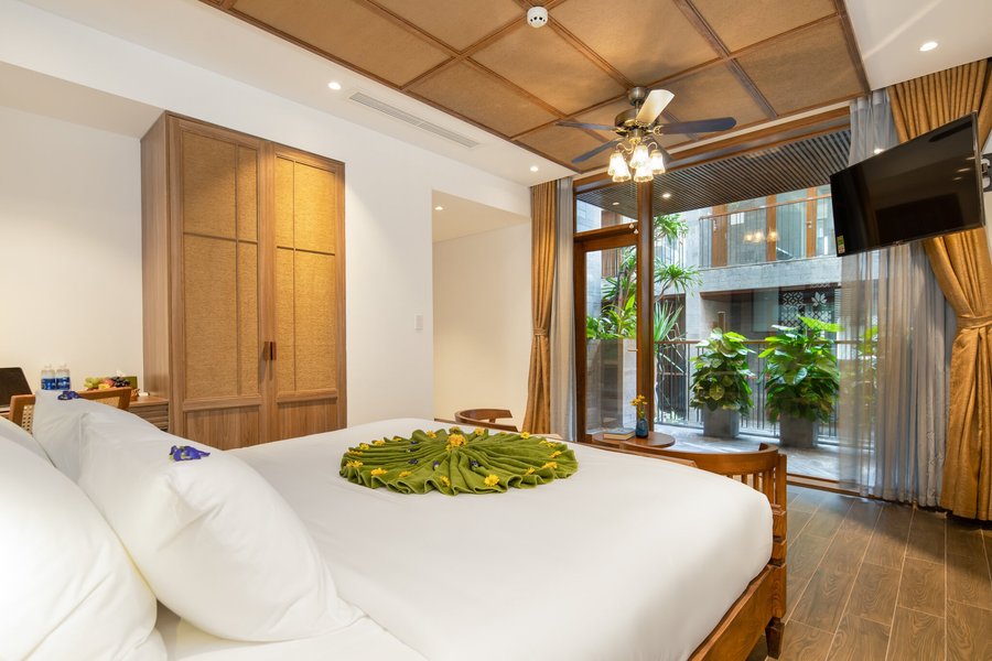 Bỏ túi 20 khách sạn có quầy bar ngoài trời đẹp cực chill ở Đà Nẵng