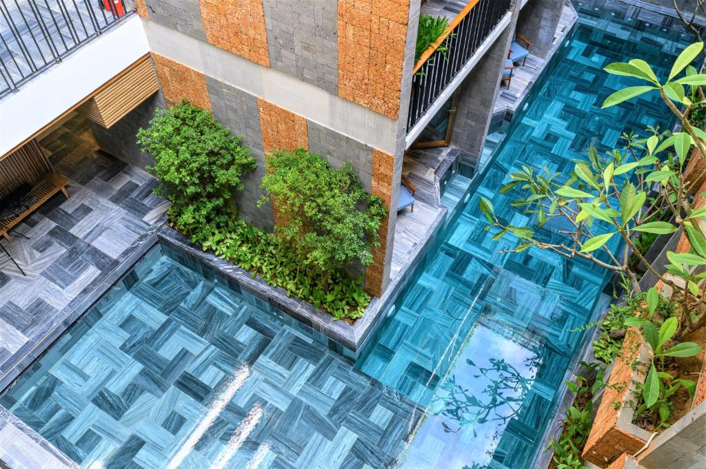 Bỏ túi 20 khách sạn có quầy bar ngoài trời đẹp cực chill ở Đà Nẵng