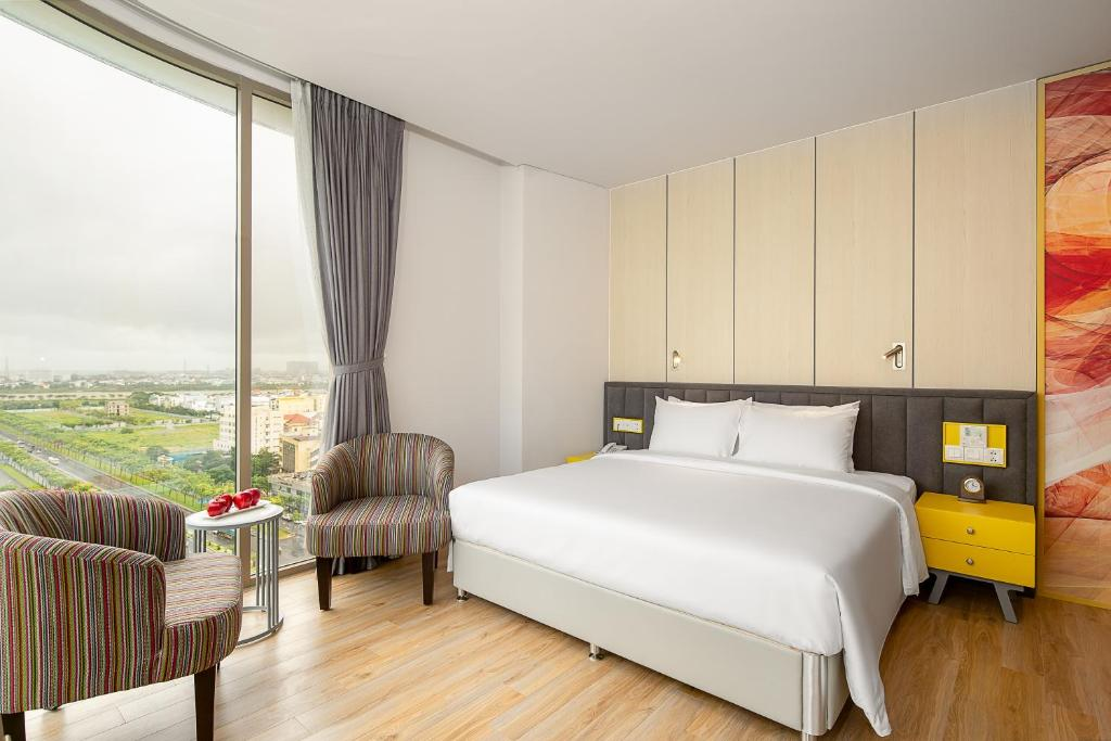 Top 15 khách sạn có hồ bơi vô cực tại Đà Nẵng view đẹp, tốt nhất