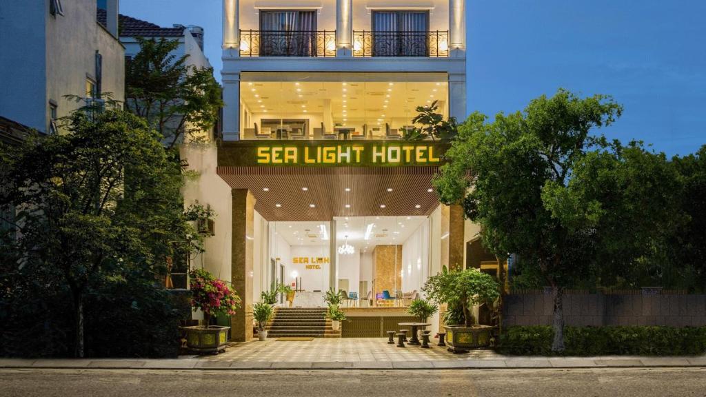 Top 20 khách sạn có buffet sáng ngon tại Đà Nẵng nổi bật nhất 2025