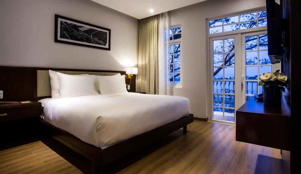 Top 20 khách sạn có dịch vụ đưa đón sân bay tại Đà Nẵng được yêu thích nhất
