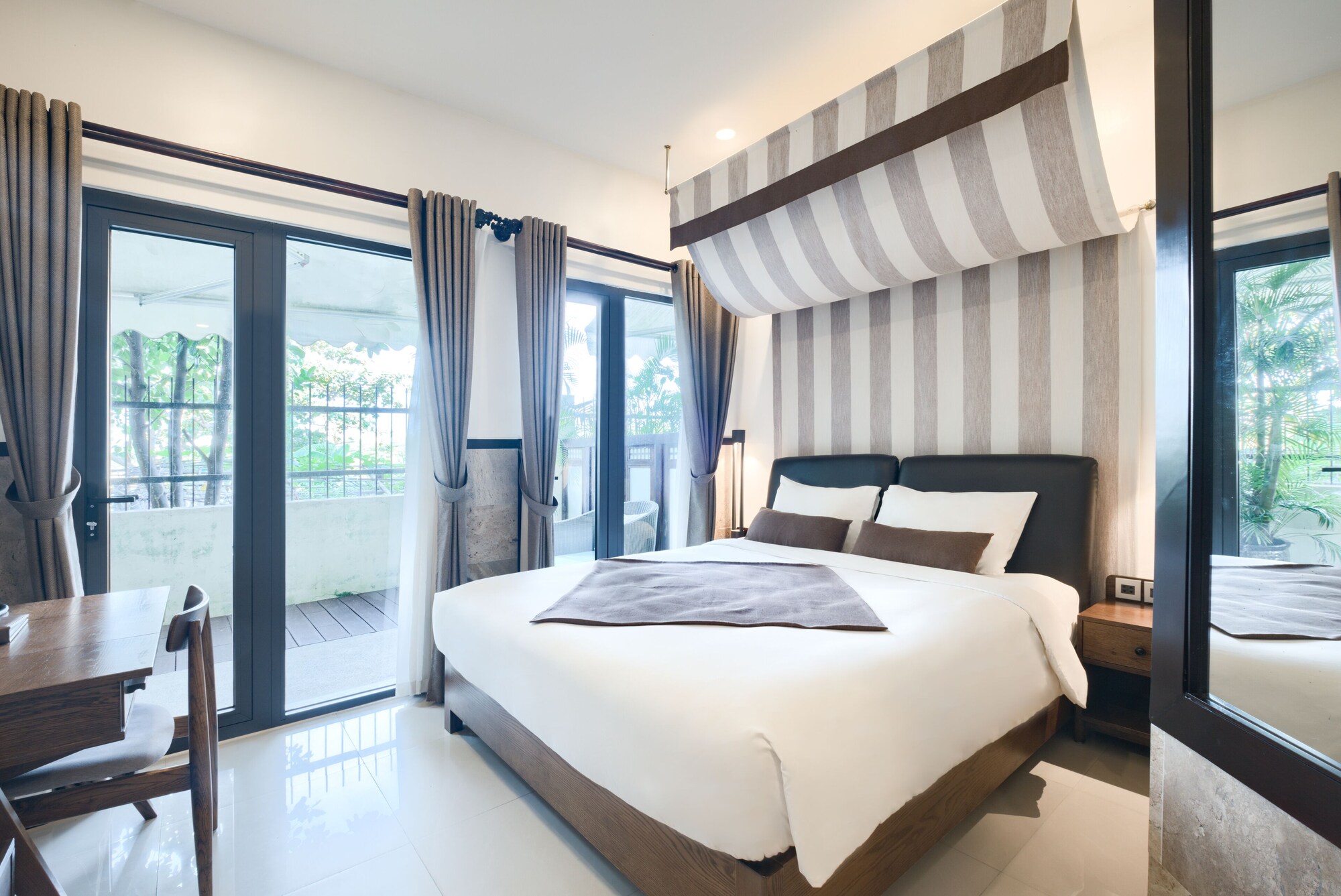 Top 20 khách sạn có view biển đẹp ở Đà Nẵng cho kỳ nghỉ đáng nhớ