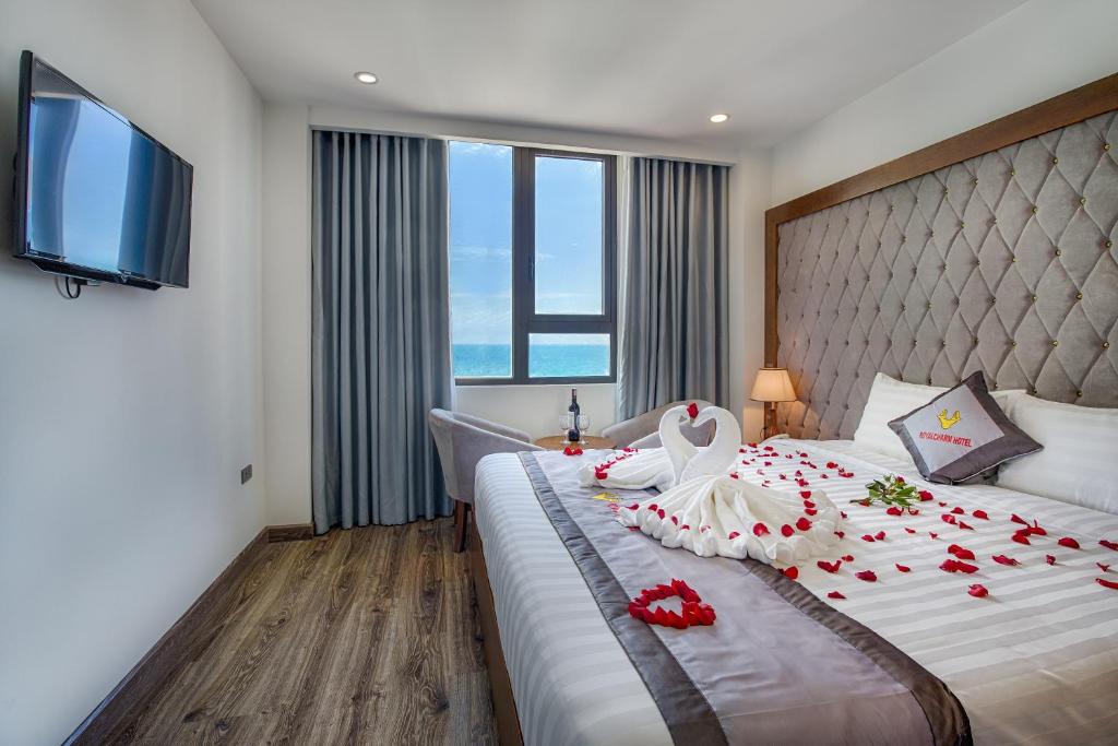 Top khách sạn có máy hiếu phim tại Đà Nẵng – Trải nghiệm độc đáo cùng Queen Hotel khám phá