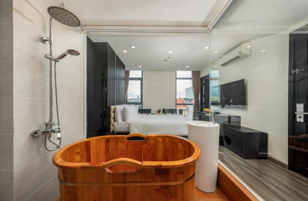 Ocean Star Hotel: Khách Sạn 3 Sao Vượt Trội Giữa Lòng Đà Nẵng