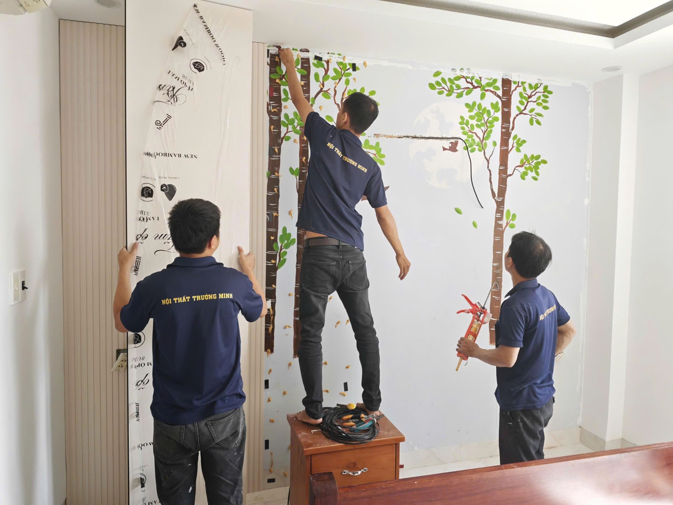 Nội thất Tân Trường Minh cải tạo tấm nhựa ốp tường giúp Queen Hotel lột xác không gian