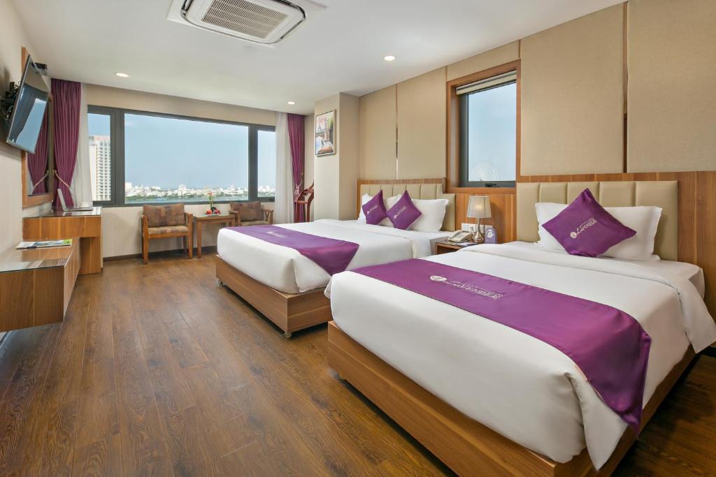 Lavender Riverside Hotel có phù hợp để lưu trú ở trung tâm Đà Nẵng?