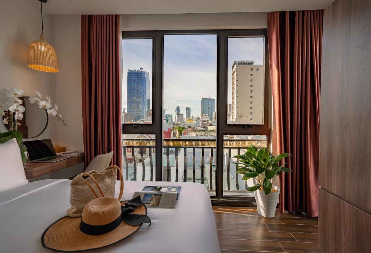 Review Dragon View Riverfront Hotel: Chọn phòng nào để ngắm sông Hàn?