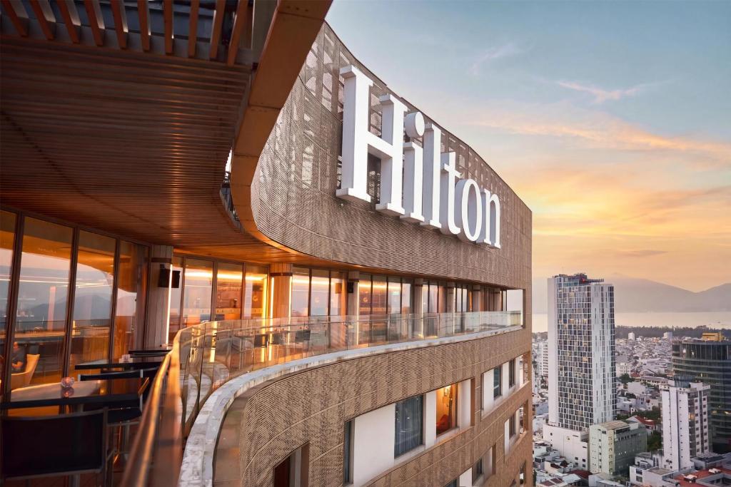 Review Hilton Đà Nẵng bên sông Hàn có phù hợp với lịch trình của bạn?