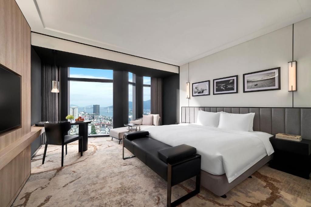Review Khách sạn Crowne Plaza DANANG CITY CENTRE, thuộc tập đoàn IHG tại trung tâm Đà Nẵng