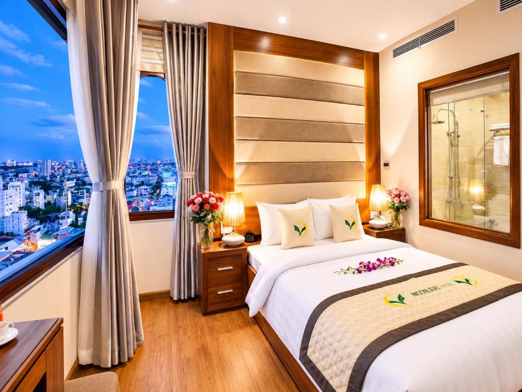 Review Moonlight Hotel Da Nang: Lưu trú ở trung tâm Hải Châu có thuận tiện không?