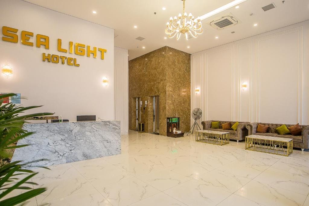 Review Sea Light Hotel Đà Nẵng: Lưu trú gần biển Mỹ Khê có gì hấp dẫn?