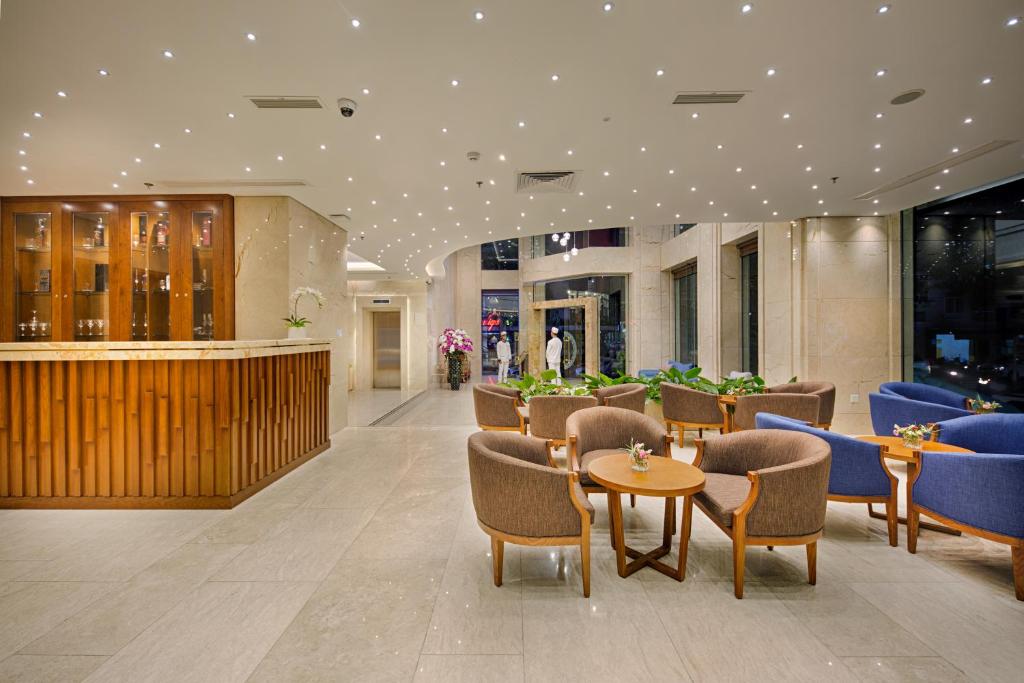 Review Val Soleil Hotel: Nghỉ giữa trung tâm Đà Nẵng, ngắm thành phố từ hồ bơi tầng thượng